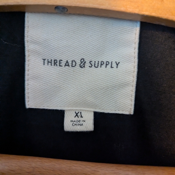 Thread & Supply Black Drawstring Cropped Puffer Vest XL - Picture 4 of 11